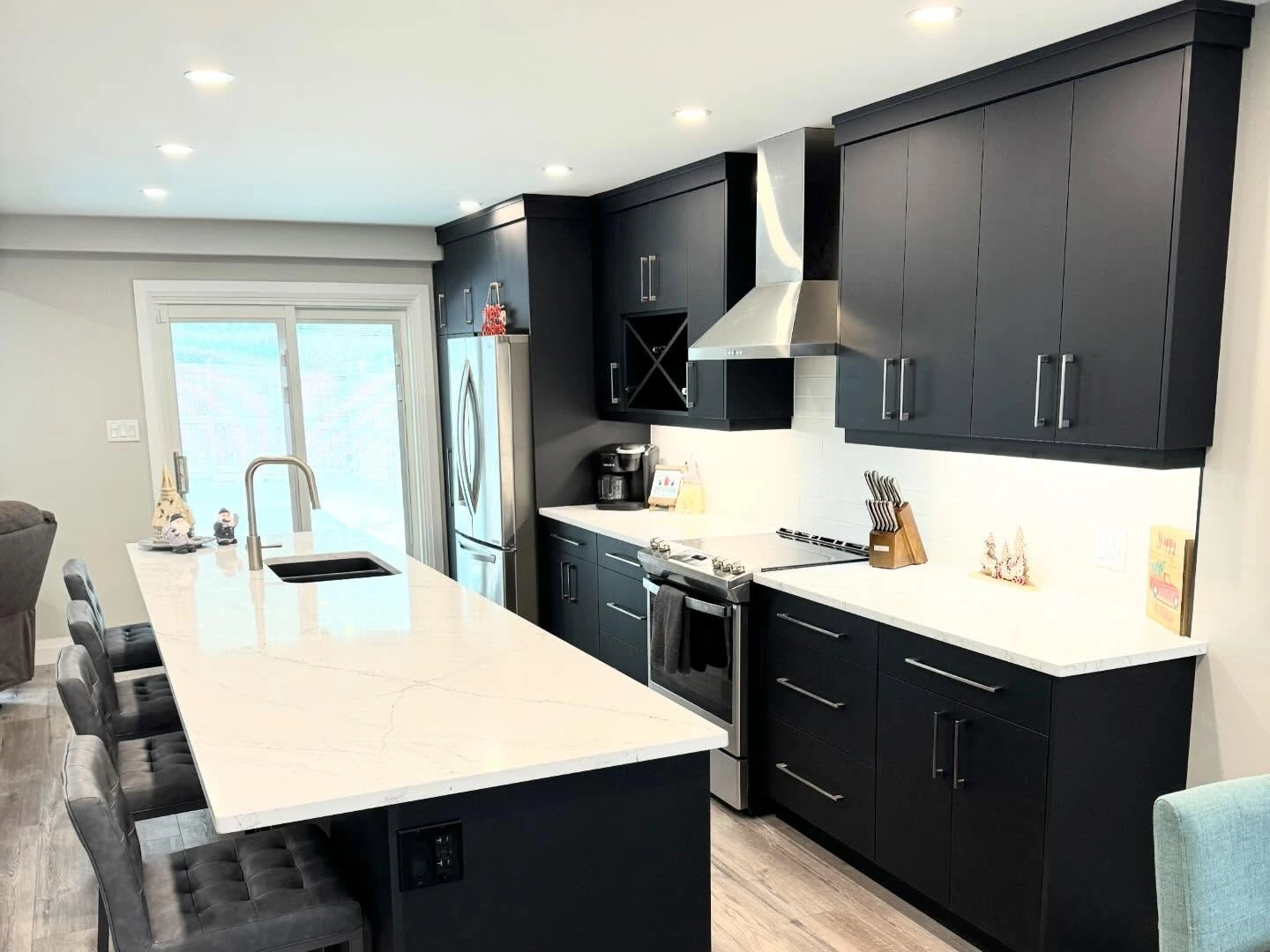 Charcoal kitchen, second view by LG Woodworking